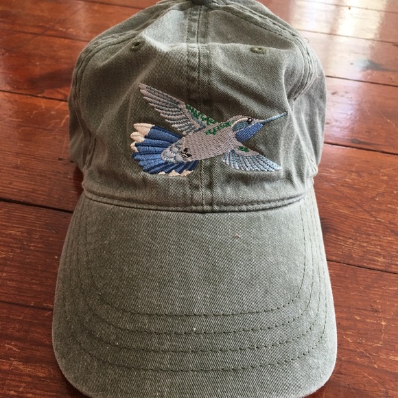 American Vintage Accessories - Vintage embroidered hat